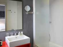 Salle de bain - Best western plus hôtel littéraire Alexandre Vialatte